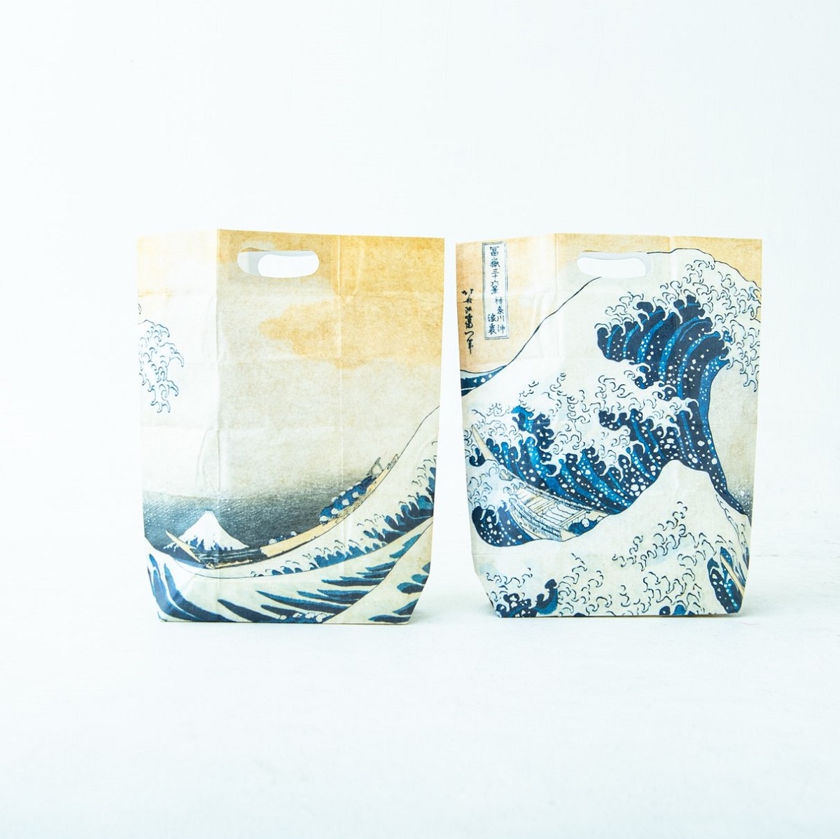 神奈川沖浪裏